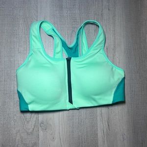 NIKE high impact sports bra size Medium